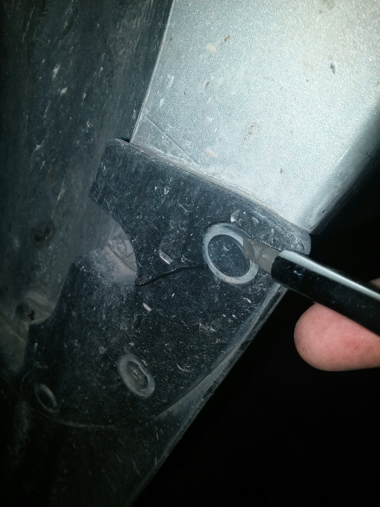 Popping clips off mudflap frame